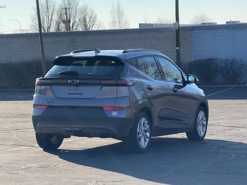 Used 2023 Chevrolet Bolt EUV LT image 5