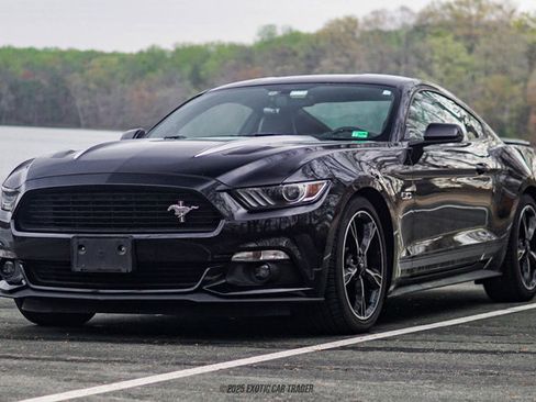 Used 2017 Ford Mustang GT Premium image 14