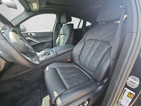 Used 2025 BMW X6 M60i AWD/4WD image 16