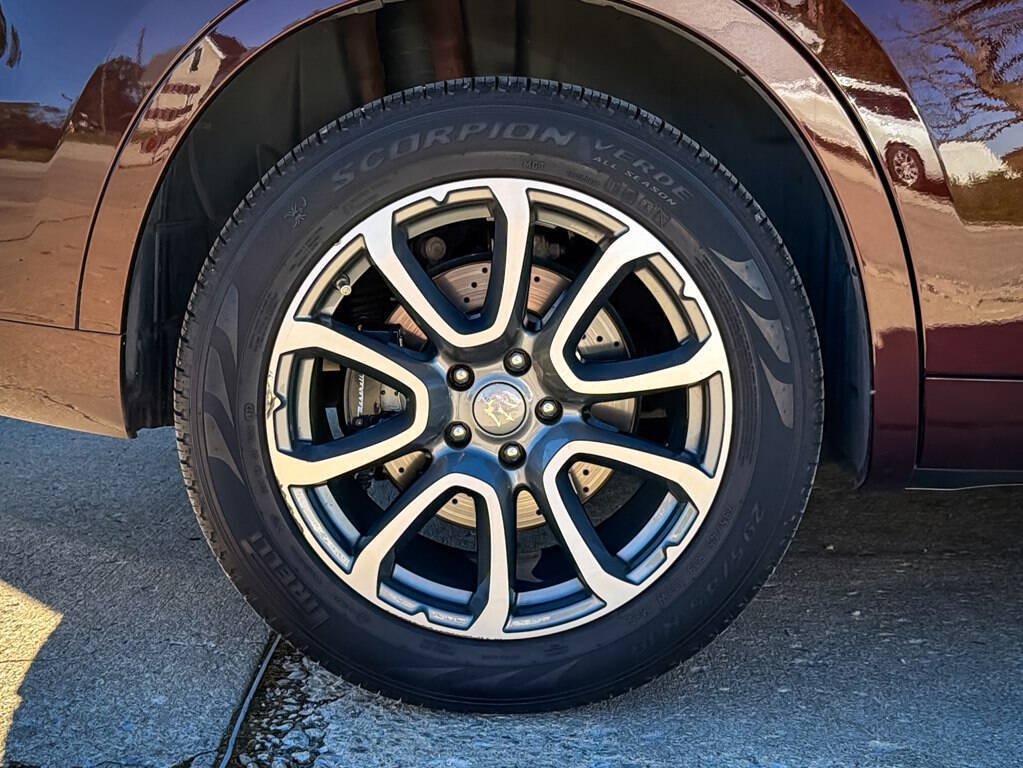 Used 2017 Maserati Levante S AWD/4WD image 14