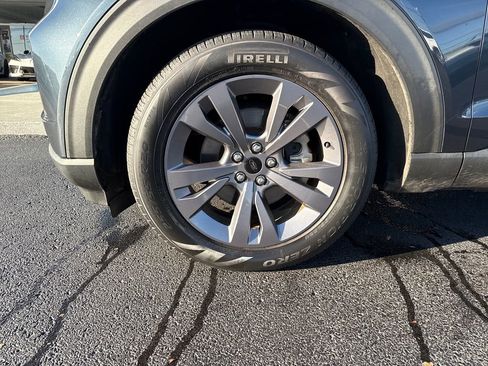 Used 2022 Ford Explorer XLT w/ Equipment Group 202A image 31