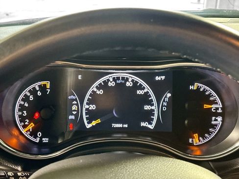 Used 2021 Jeep Grand Cherokee Laredo AWD/4WD image 14