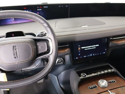 New 2026 Lincoln Navigator Black Label AWD/4WD image 5