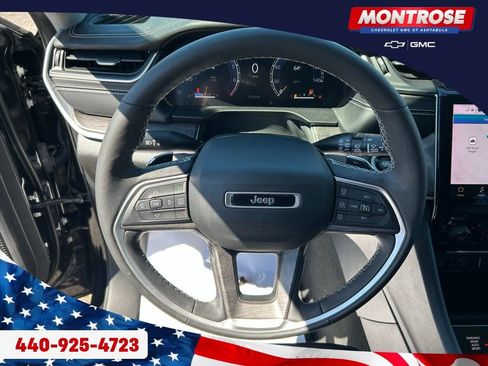 Used 2024 Jeep Grand Cherokee Limited AWD/4WD image 14