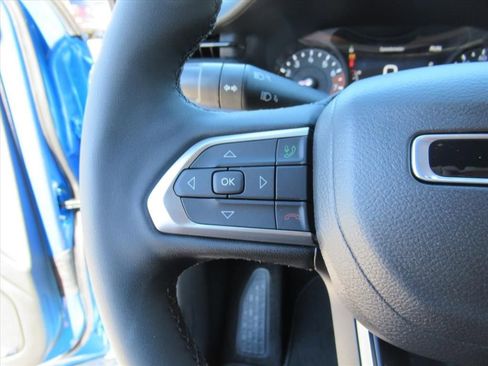 New 2026 Jeep Compass Latitude image 17