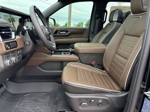 New 2026 GMC Yukon XL Denali Ultimate AWD/4WD image 18