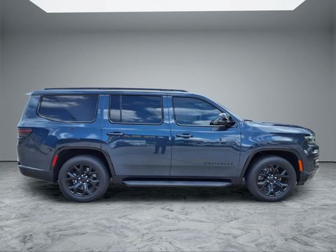 Used 2023 Jeep Wagoneer Series II AWD/4WD image 8