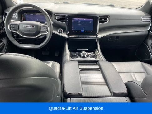 Used 2023 Jeep Wagoneer Series III w/ Preferred Equipment Group AWD/4WD image 6