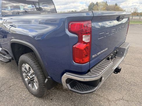 New 2026 Chevrolet Silverado 3500 LT w/ All Star Edition image 9