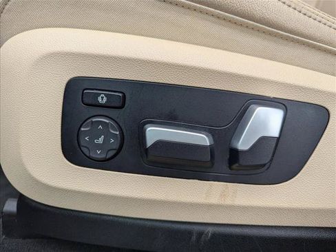 Used 2022 BMW X5 sDrive40i w/ Premium Package RWD image 11