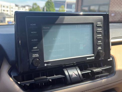 Used 2020 Toyota RAV4 LE AWD/4WD image 33