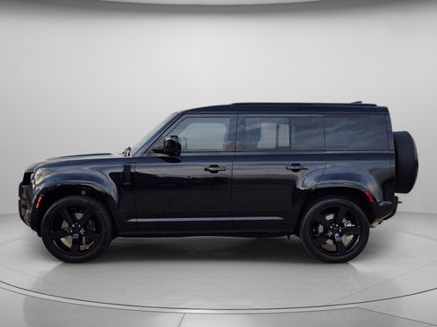 New 2026 Land Rover Defender 110 X-Dynamic SE AWD/4WD image 2