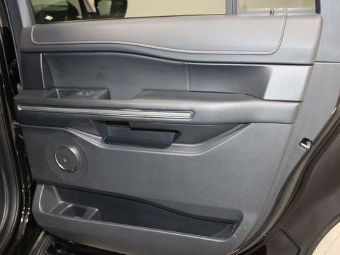 Used 2024 Ford Expedition Max XLT AWD/4WD image 30