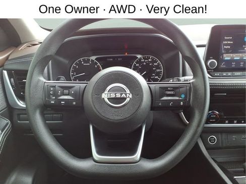 Used 2023 Nissan Rogue SV AWD/4WD image 13
