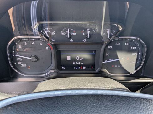 Used 2019 GMC Sierra 1500 SLT w/ SLT Premium Plus Package AWD/4WD image 16