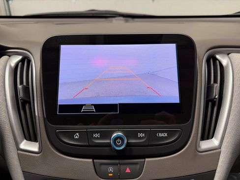 Used 2025 Chevrolet Malibu LT image 19