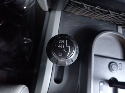 Used 2010 Jeep Wrangler Unlimited Rubicon AWD/4WD image 20
