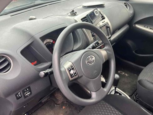 Used 2014 Scion xD image 7