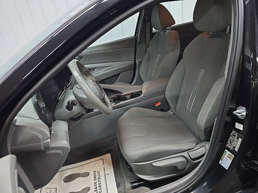 Used 2023 Hyundai Elantra SEL w/ Convenience Package FWD image 30