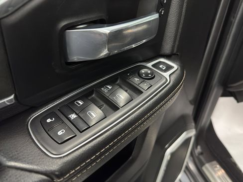 Used 2019 RAM 2500 Laramie image 17