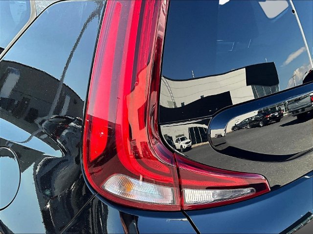Certified 2022 Kia Soul Turbo FWD image 29