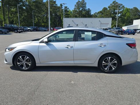 Used 2023 Nissan Sentra SV FWD image 2