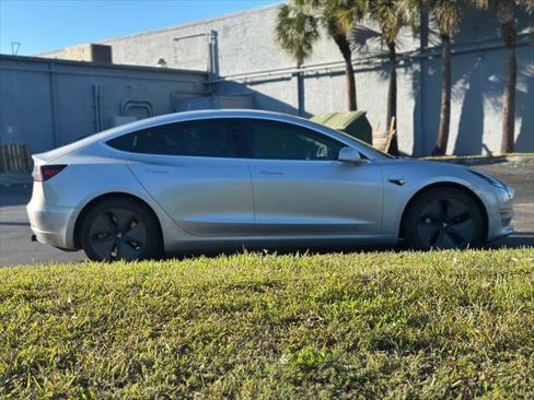 Used 2018 Tesla Model 3 Long Range image 9