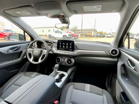 New 2025 Chevrolet Blazer LT w/ Midnight/Sport Edition image 36