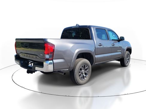 Certified 2021 Toyota Tacoma SR5 image 7