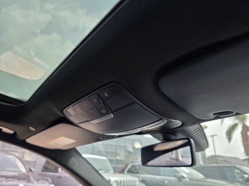 Used 2019 Mercedes-Benz C 300 Sedan image 13
