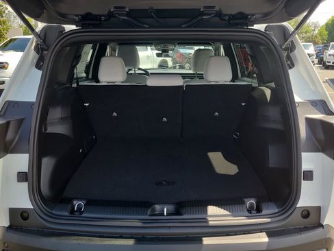 New 2026 Jeep Cherokee Laredo AWD/4WD image 8