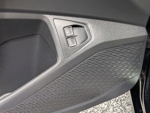 Used 2021 Volkswagen Jetta SE FWD image 12