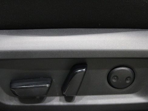 Used 2022 Nissan Rogue SV image 18