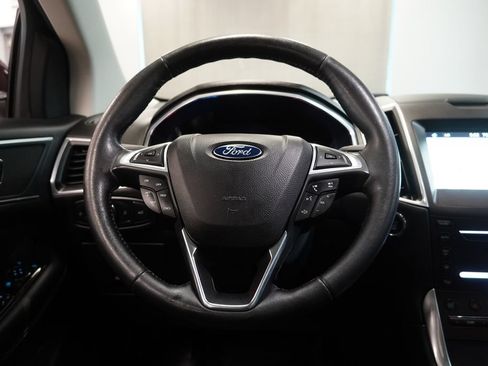 Used 2017 Ford Edge Titanium w/ Equipment Group 301A AWD/4WD image 19