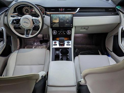 New 2025 Jaguar F-PACE R-Dynamic S image 15