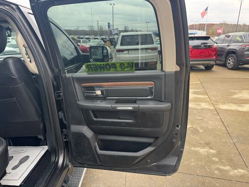 Used 2018 RAM 2500 Laramie image 16