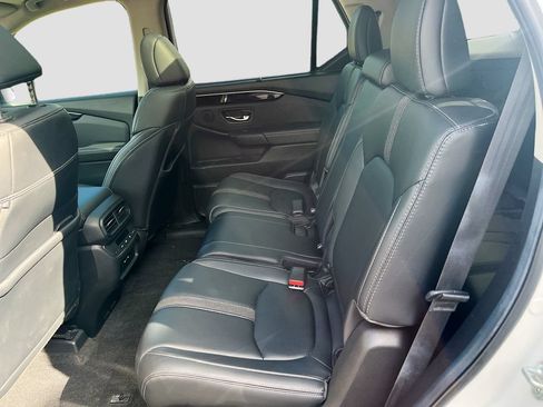Used 2024 Honda Pilot Touring image 26