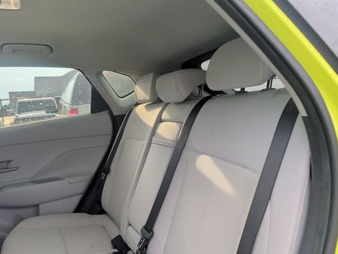 Used 2024 Hyundai Kona SEL FWD image 7