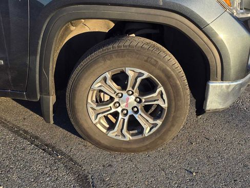 Used 2019 GMC Sierra 1500 SLE image 9