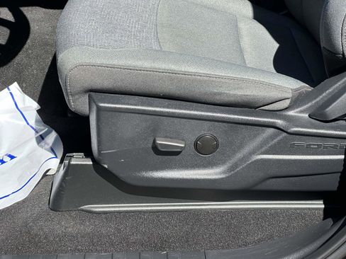 Used 2025 Ford F150 XLT w/ Equipment Group 301A Standard image 16