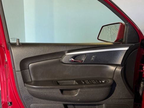 Used 2012 Chevrolet Traverse LT AWD/4WD image 13