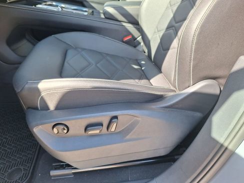 Used 2025 Volkswagen Atlas SE image 10