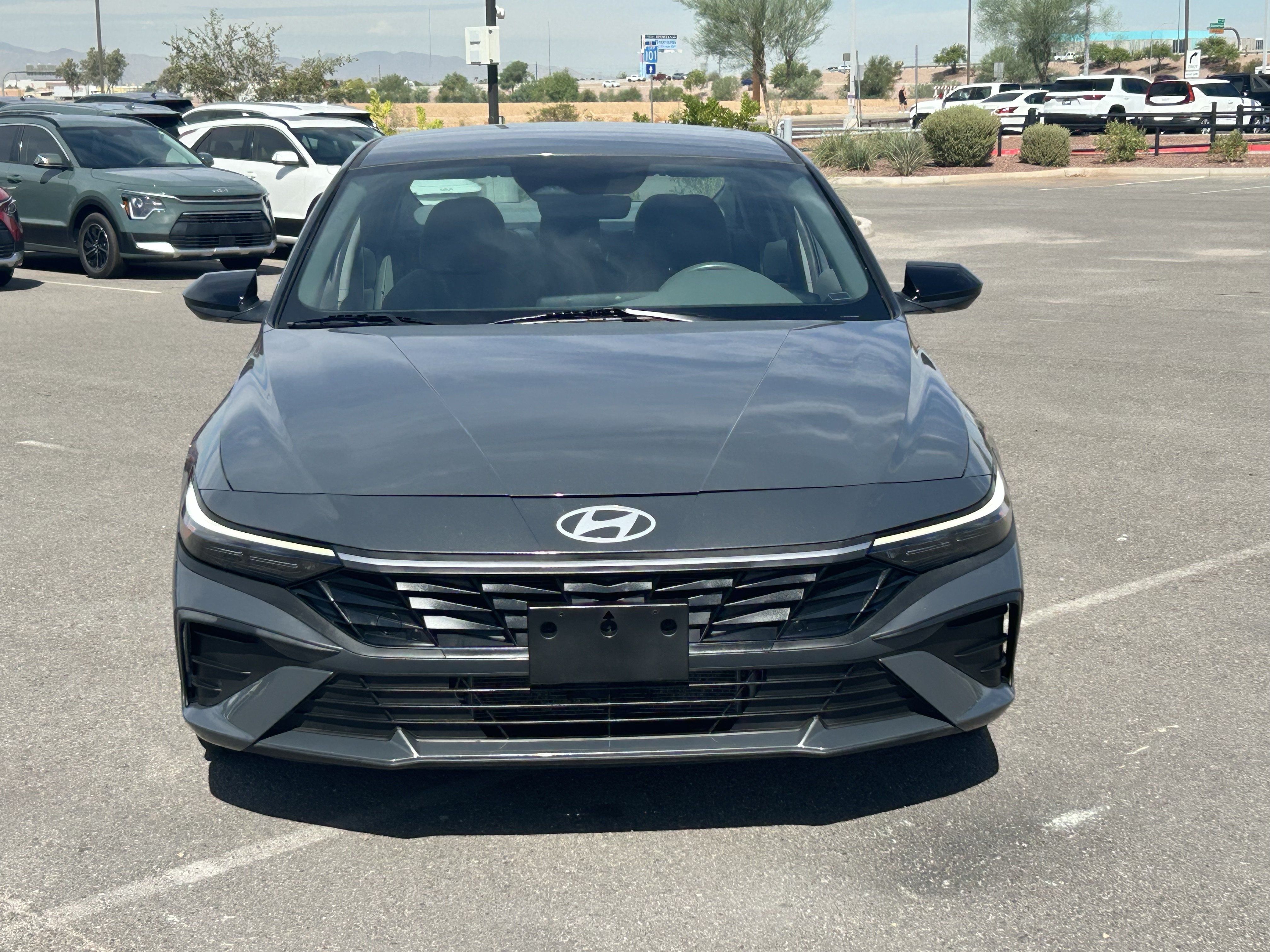 Used 2025 Hyundai Elantra SEL FWD image 8