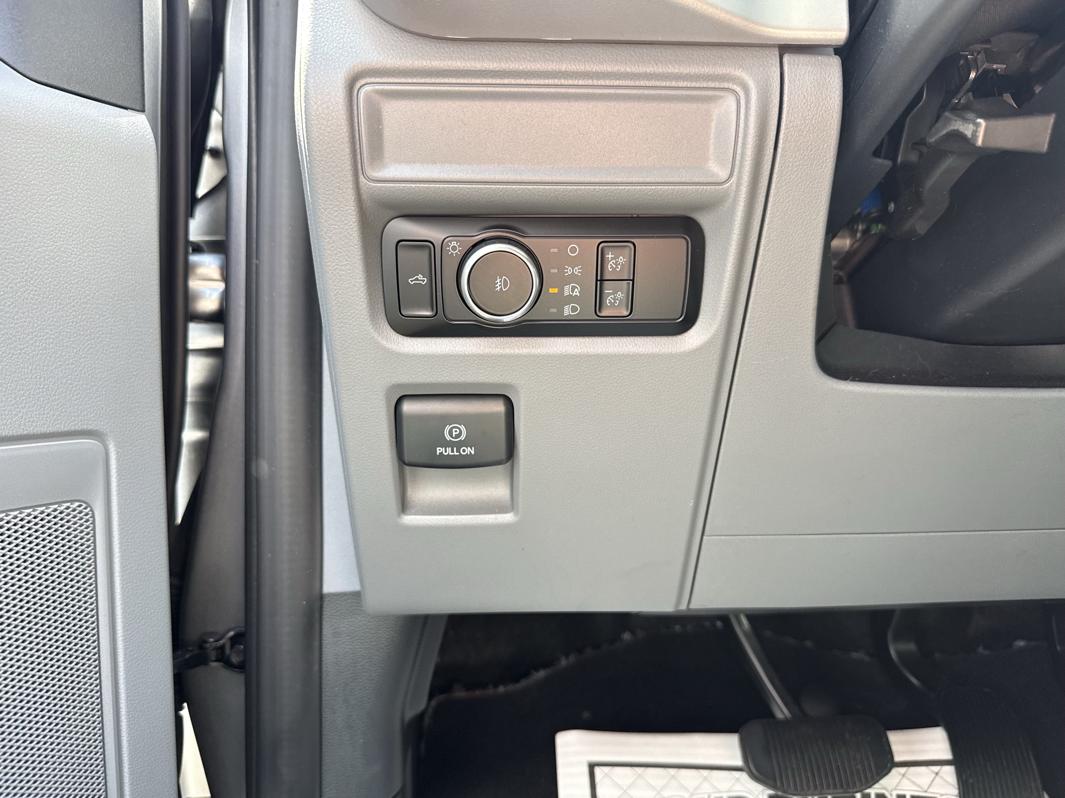 Used 2023 Ford F150 XLT AWD/4WD image 13