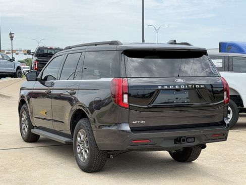 New 2026 Ford Expedition Active RWD image 5