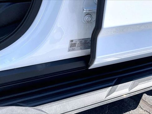 Used 2024 Chevrolet Tahoe Premier AWD/4WD image 35