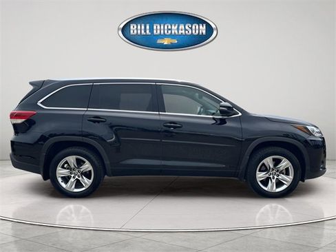 Used 2019 Toyota Highlander Limited image 11