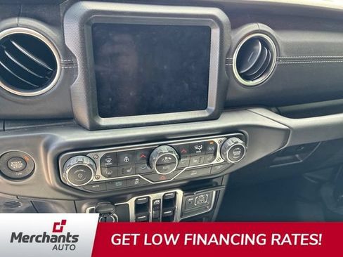 Used 2022 Jeep Wrangler Unlimited Sahara w/ Cold Weather Group AWD/4WD image 13