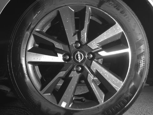 Used 2025 Nissan Versa SV image 14