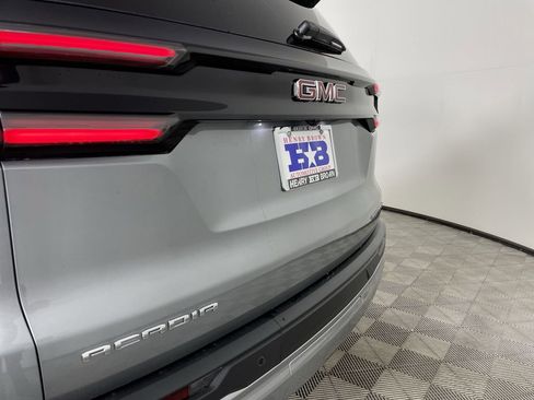 New 2025 GMC Acadia Elevation image 32